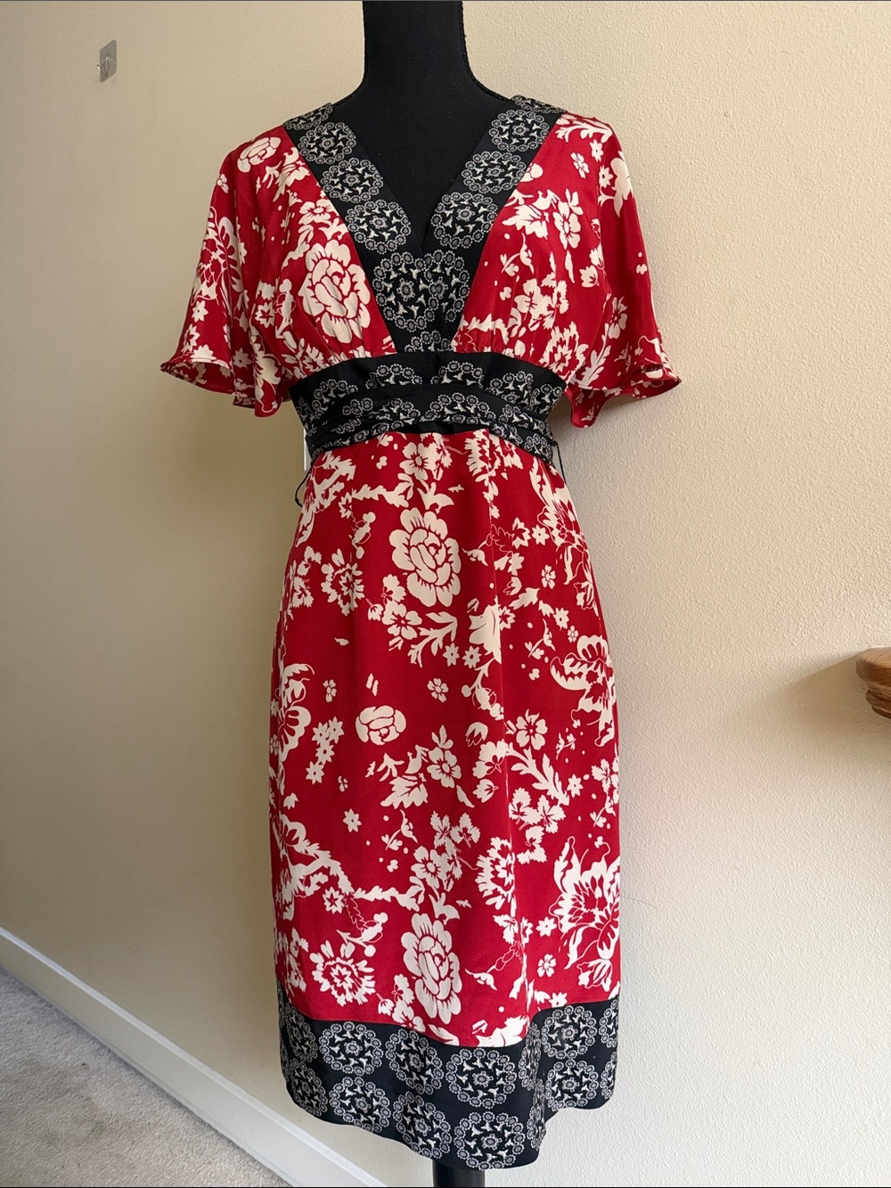 Phoebe Couture 100% Silk Red Floral V-Neck Dress with Black Trim